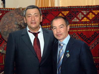 Гафур Рахимов (слева) и Тохтар Тулешов