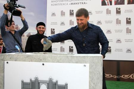 Рамзан Кадыров (крайний справа)