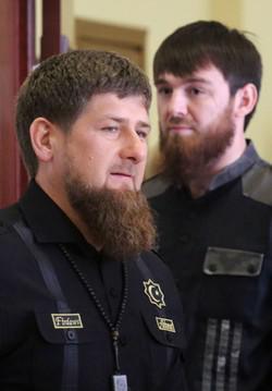 Рамзан и Ислам (справа) Кадыровы