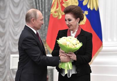 Владимир Путин и Лейла Адамян