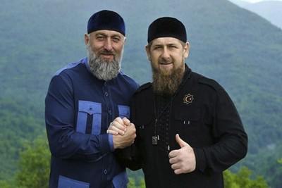Рамзан Кадыров и Адам Делимханов (слева)