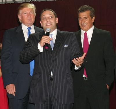 Слева направо: Дональд Трамп, Феликс Сейтер и Теврик Ариф