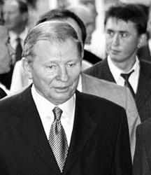 Леонид Кучма и Николай Мельниченко (справа)