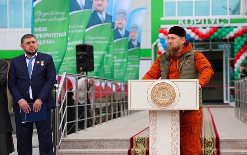 Рамзан Кадыров (справа) на церемонии открытия центра