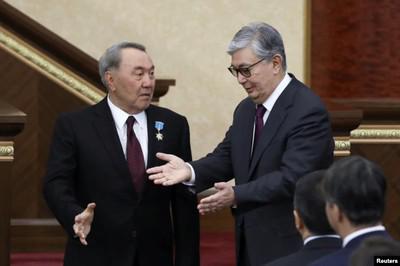 Нурсултан Назарбаев и Касым-Жомарт Токаев (справа)