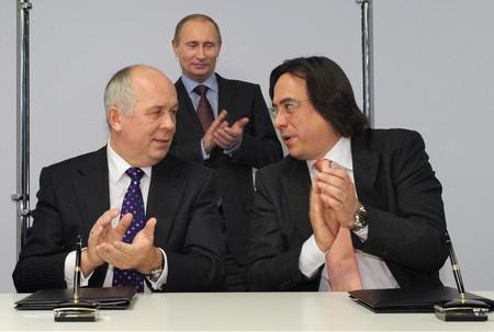 Слева направо: Сергей Чемезов, Владимир Путин и Сергей Адоньев