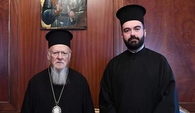 Патриарх Варфоломей (слева) и архимандрит Агафангелос Сискос