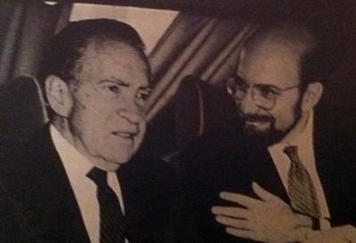 Ричард Никсон и Дмитрий Саймс (справа)